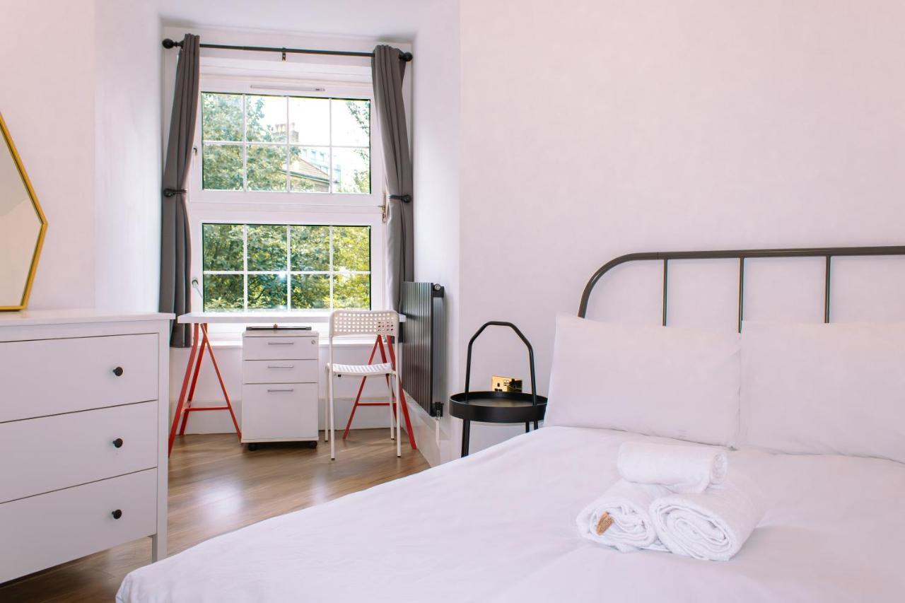 Nice 4 Bedroom Apartment Near City Centre 2-Min Walk To Metro !! Business & Family Friendly!! Londra Exterior foto