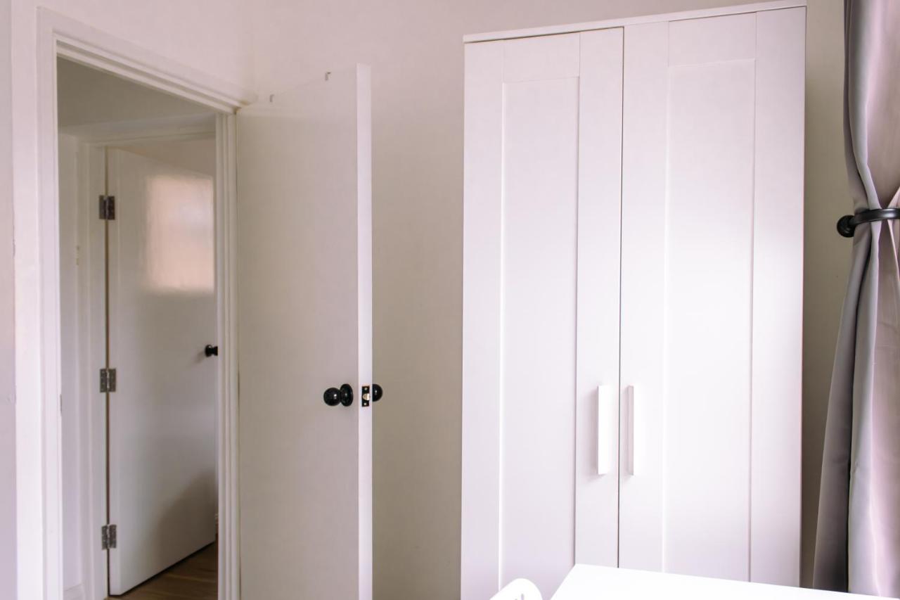 Nice 4 Bedroom Apartment Near City Centre 2-Min Walk To Metro !! Business & Family Friendly!! Londra Exterior foto