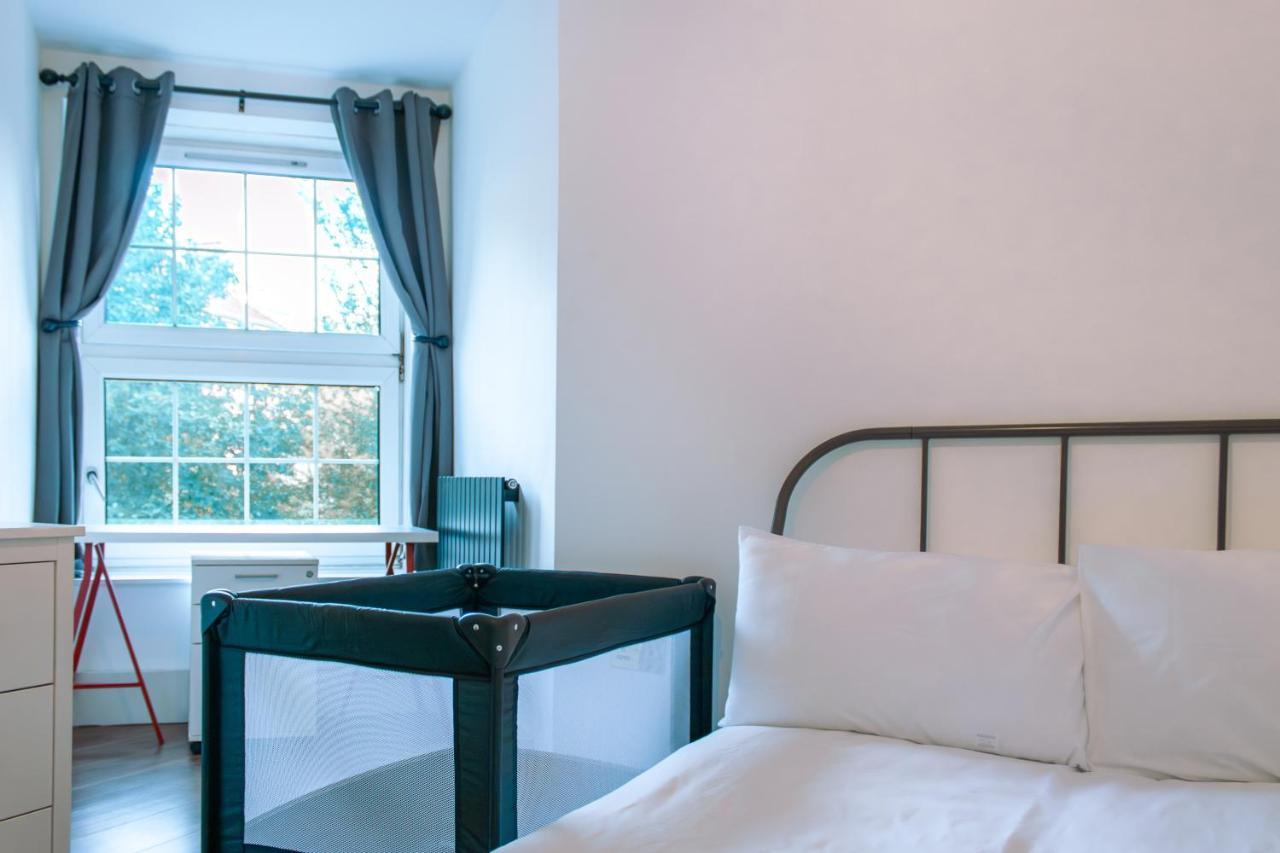 Nice 4 Bedroom Apartment Near City Centre 2-Min Walk To Metro !! Business & Family Friendly!! Londra Exterior foto